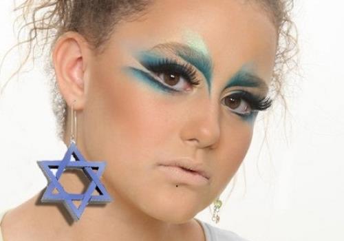 ירין שחף: איפור בגווני הלאום לתפארת הנוער ומדינת ישראל 