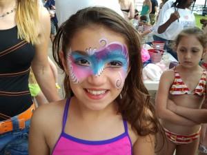 איפור מסביב לעיניים לפורים