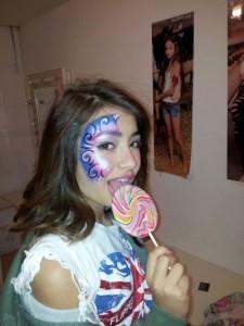 איפור קישוטים לפנים